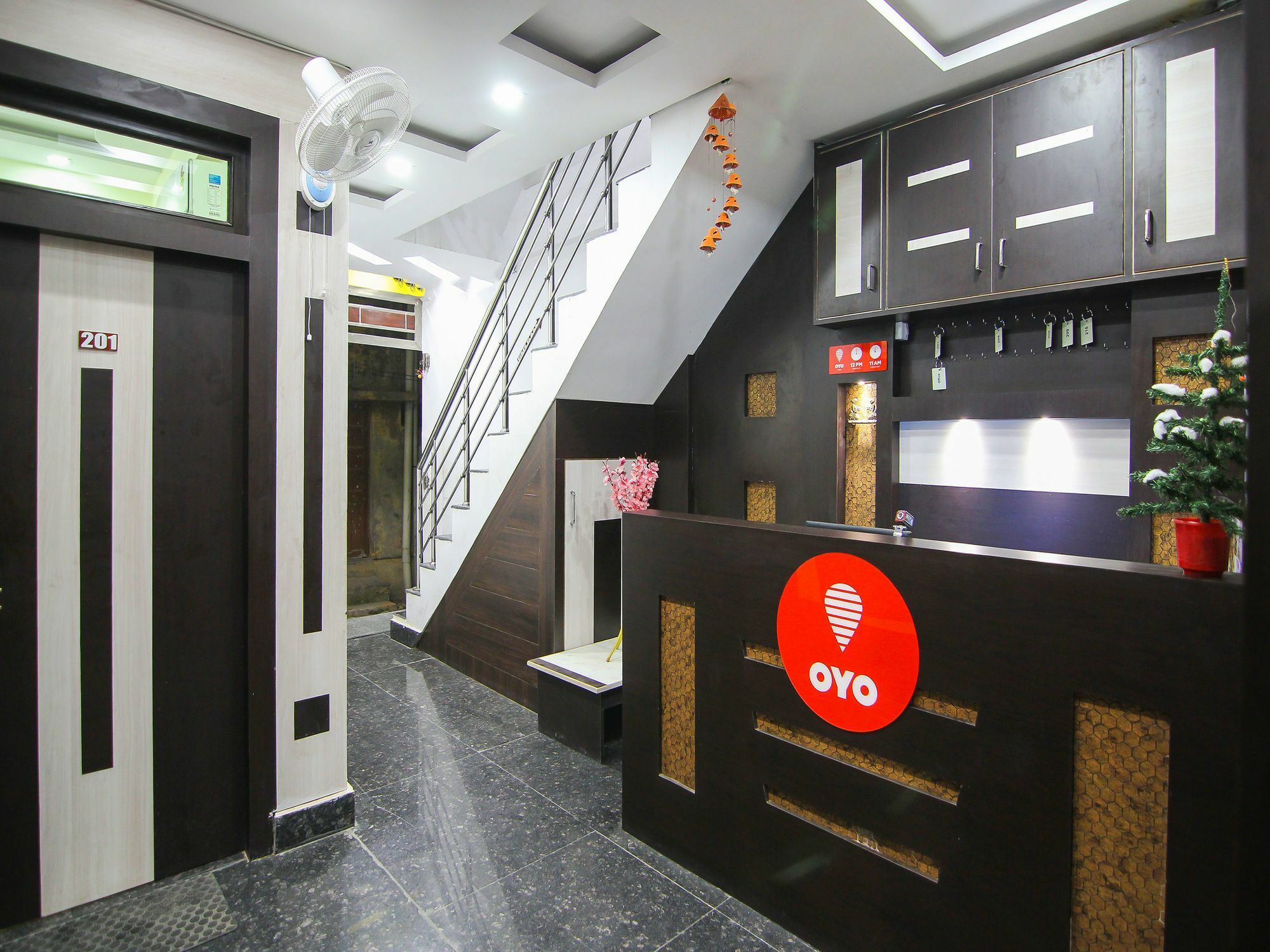 Oyo 12446 Shree Sai Guest House Prayagraj Exterior photo